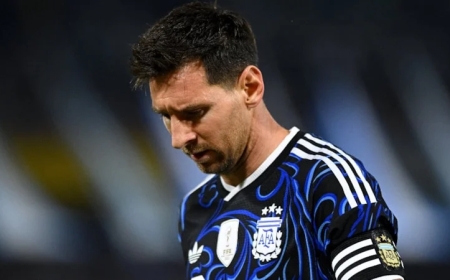 Arjantin - Moritanya Maçı Sonrası Messi Çılgınlığı: İlgiden Yürüyemedi, Forma İçin Kavga Çıktı