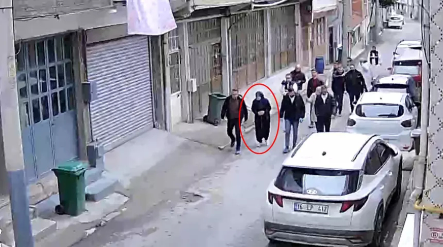 Eşini Neden 15 Parçaya Ayırdığını Böyle Anlattı: Cesedi Attığı Çöp Kutularını Gösterdi