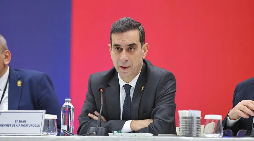 fenerbahce-yuksek-divan-kurulundan-mert-hakan-yandasa-destek