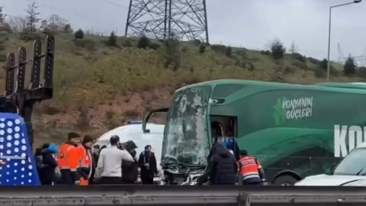 Konyaspor U-19 Takım Otobüsü İstanbul Yolunda Kaza Yaptı: Yaralılar Var