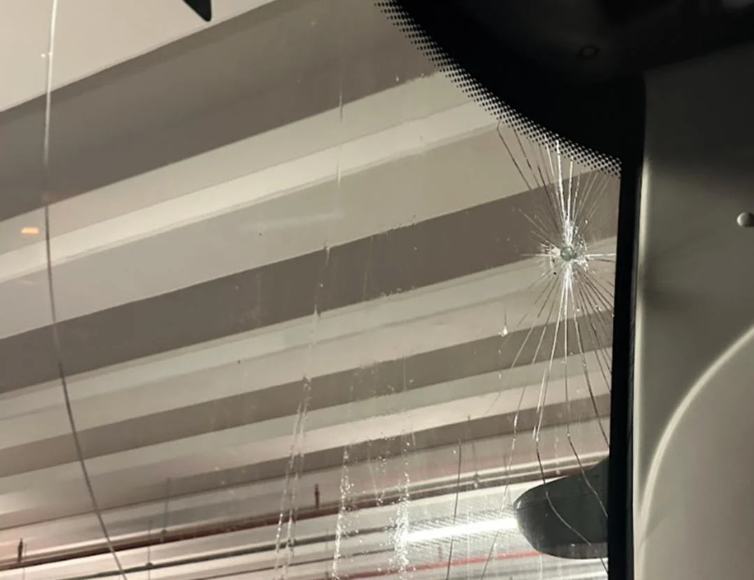 Trabzonspor takım otobüsüne taşlı saldırı 1