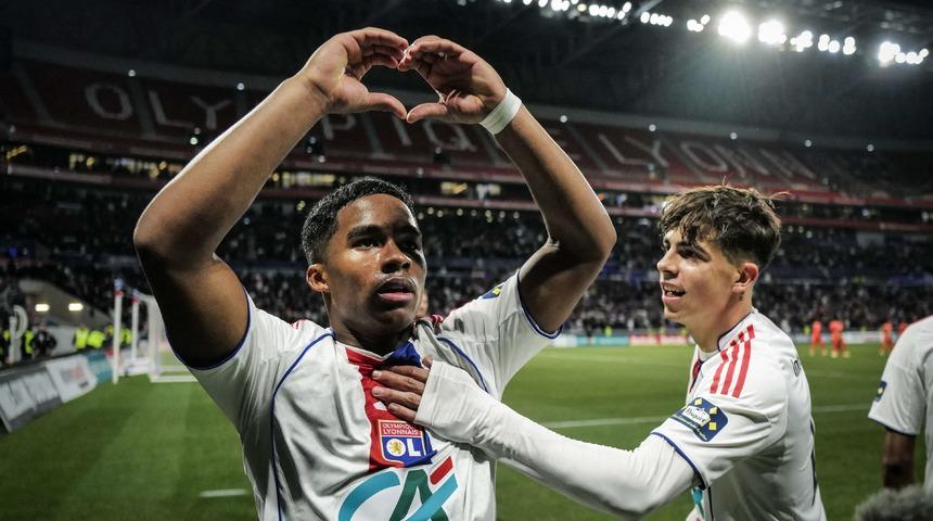 Endrick Fransa'yı Sallıyor: Real Madrid'in Genç Yıldızı Lyon'da Yeniden Doğdu!