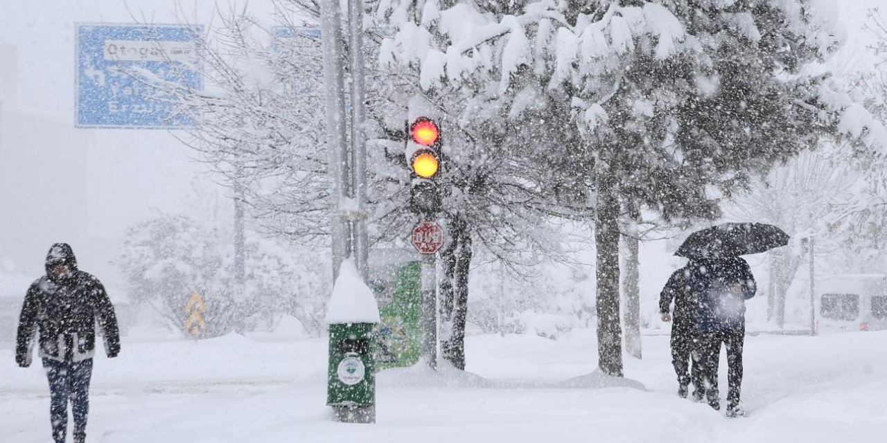 Meteoroloji'den 13 İl İçin Kar ve Kuvvetli Sağanak Uyarısı: 6 Şubat Hava Durumu