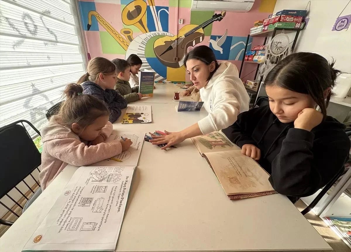 Deprem Bölgesine Kitap Köprüsü: Havva Aydanur Ertuğrul’un İlham Veren Başarısı