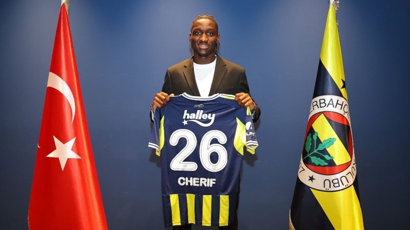 Fenerbahçe Yeni Golcüsünü Buldu: Sidiki Cherif İmzayı Attı