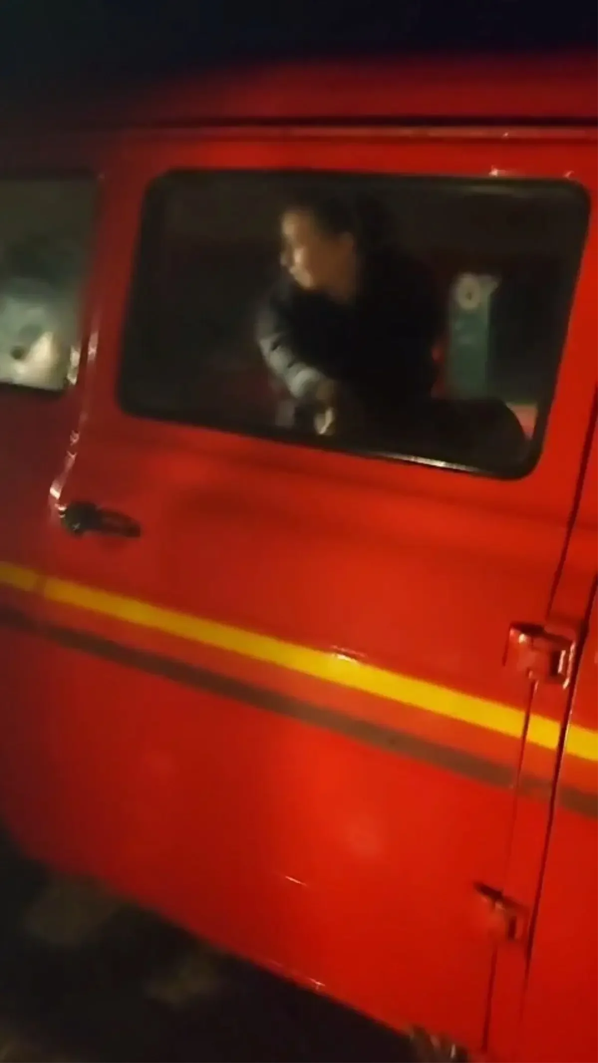 İncirliova’da Can Pazarı: Taşan Çayda Mahsur Kalan Aileyi Belediye Ekipleri Kurtardı