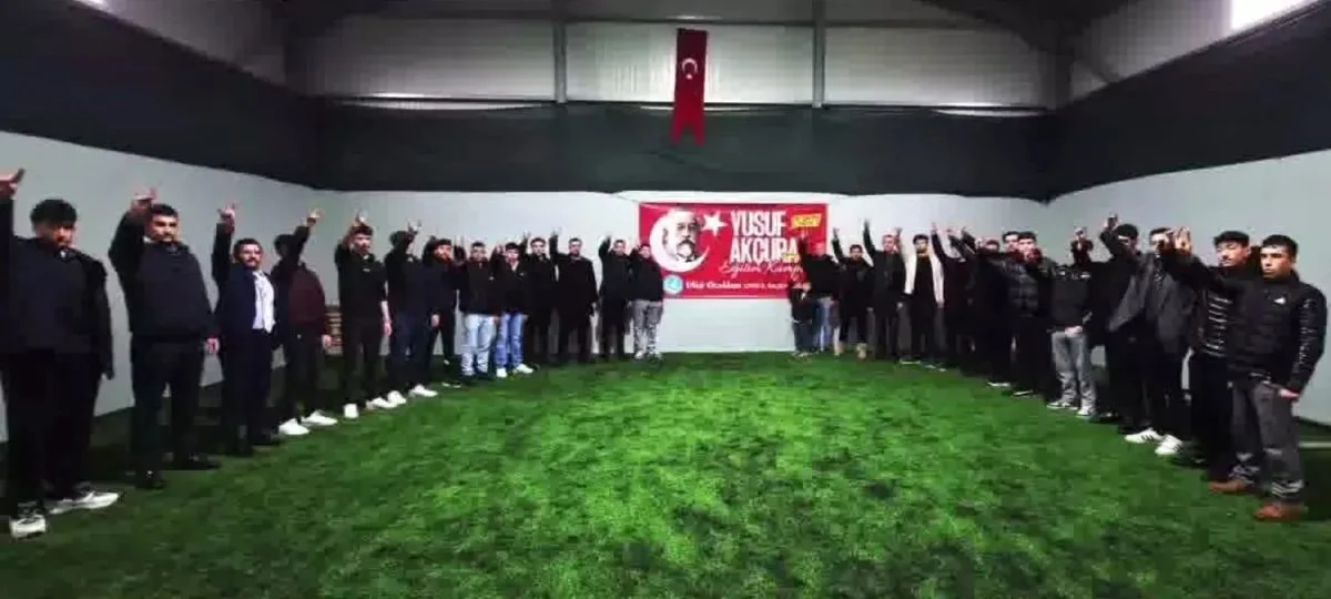 İzmir Ülkü Ocakları'ndan Gençlere Yönelik Sömestr Kampı