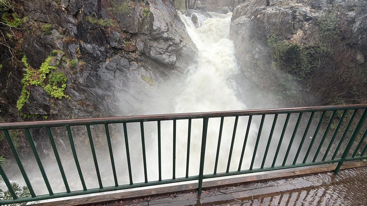 Kazdağları'nda Coşkun Akış: Sütüven Şelalesi Niagara'yı Aratmadı