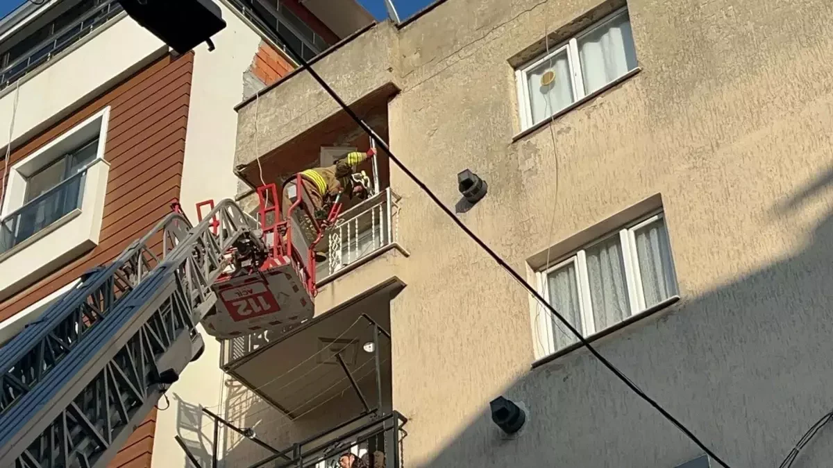 Manisa Turgutlu'da Şüpheli Ölüm: Uzun Yol Şoförü Evinde Ölü Bulundu