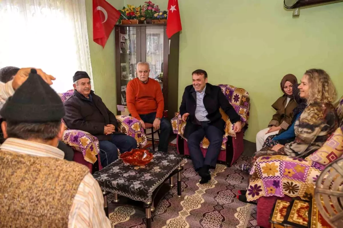 vali-sozer-den-sehit-ailesine-bayram-ziyareti-19678638_amp