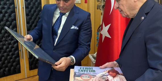 devlet-bahceli-uzak-sehir-i-kacirmadan-izliyo-3-19774127_amp