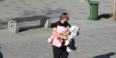 duzce-de-23-nisan-surpriziyle-cocuklara-oyunc-2-19771356_amp