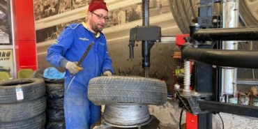 kis_lastigi_zorunlulugu_bitti_suruculer_yaz_lastigine_yoneldi_1776859965_999