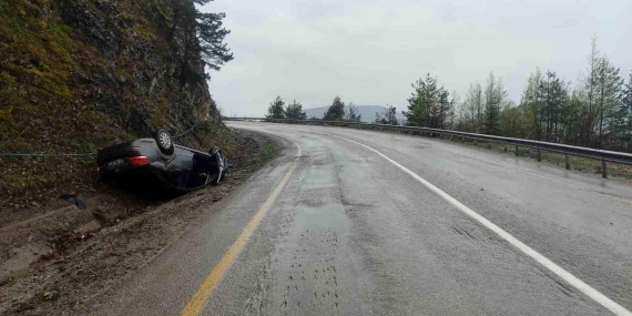 takla-atan-otomobilden-yara-almadan-kurtuldu-19762887_amp